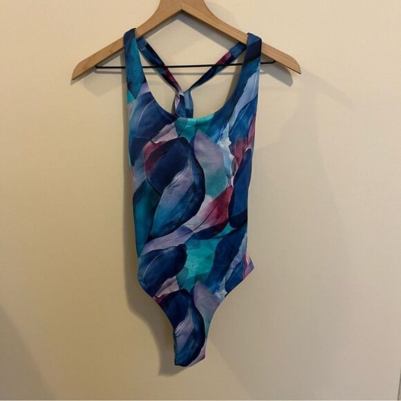 Athleta Malibu Printed One Piece Swimsuit - Picture 3 of 8